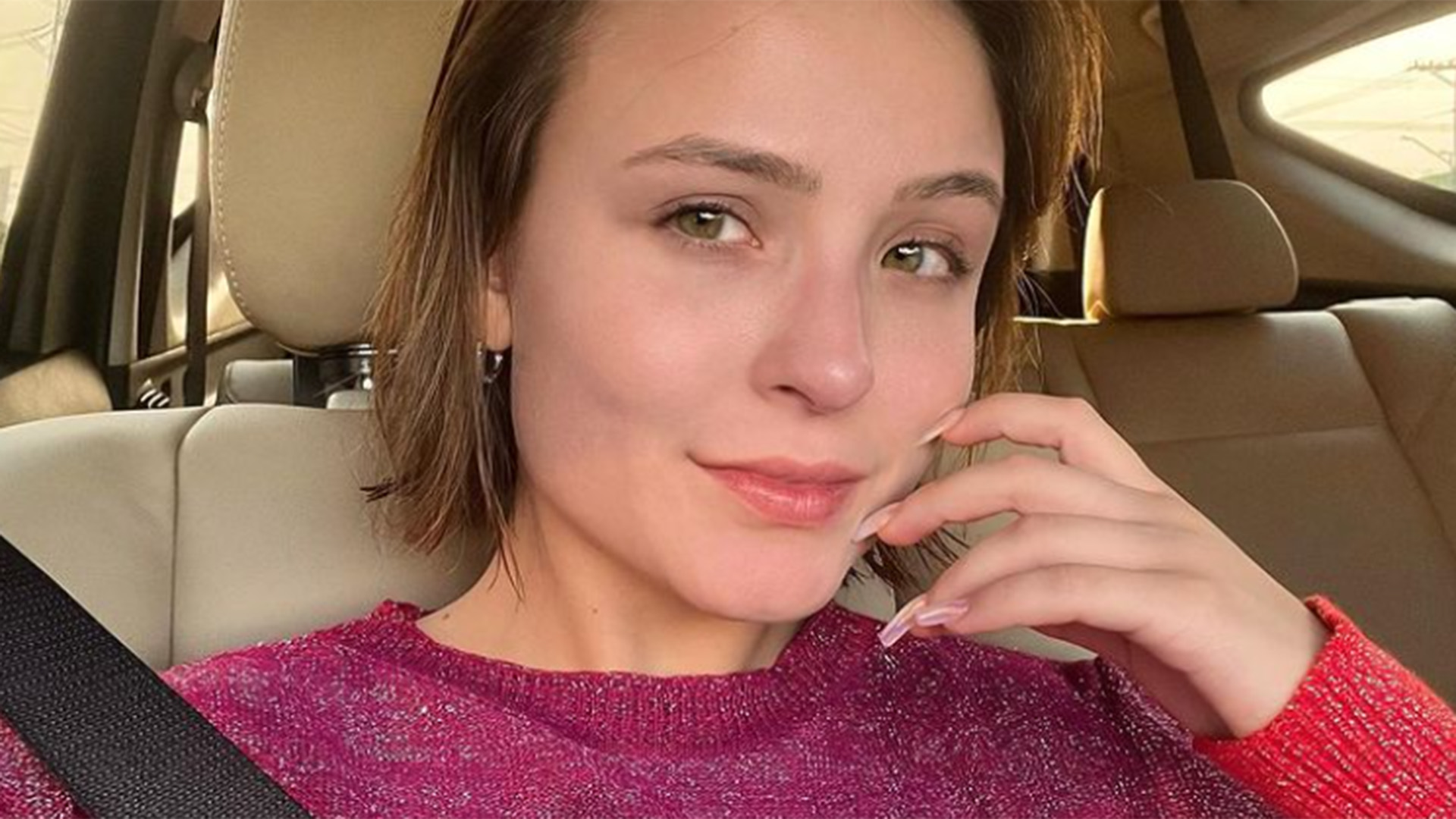 Larissa Manoela revela que descobriu problema de saúde: ‘Não é fácil ser mulher’