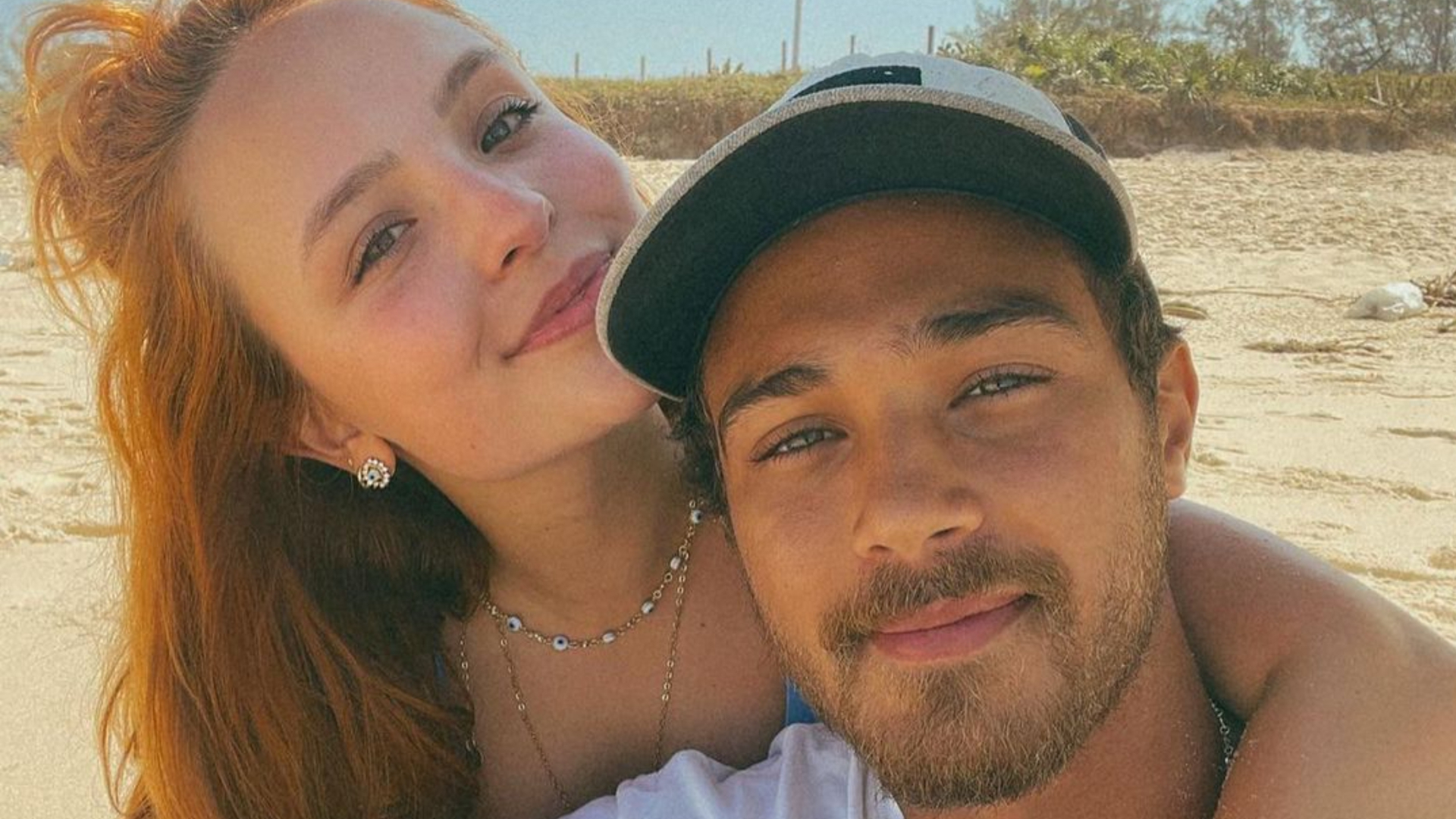 Larissa Manoela ganha apoio do namorado após diagnóstico de doença