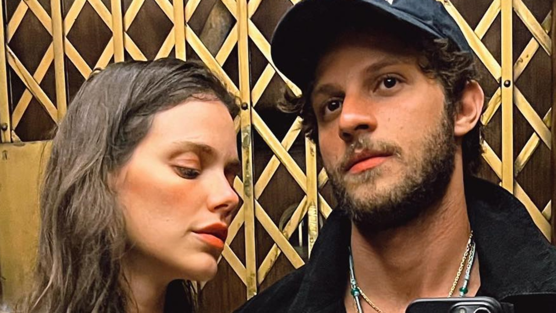 Laura Neiva e Chay Suede posam juntos e fãs elogiam: “Só vejo beleza”
