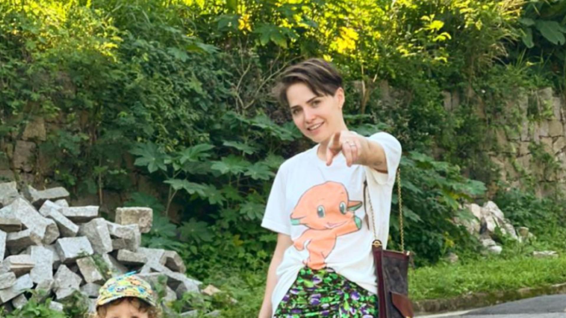 Letícia Colin esbanja fofura com foto ao lado do filho, Uri: “Close do amor”