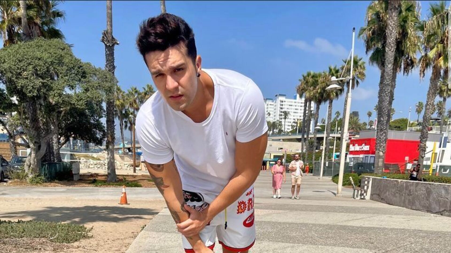 Luan Santana esbanja beleza em fotos nos Estados Unidos