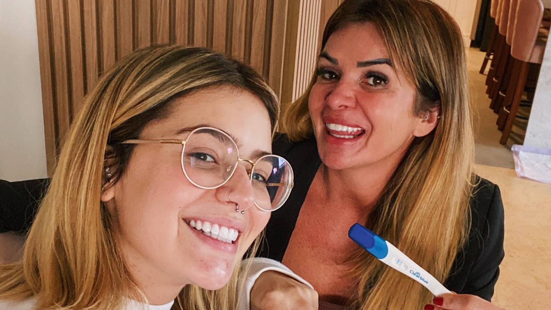 Mãe de Viih Tube revela reação ao descobrir gravidez da filha