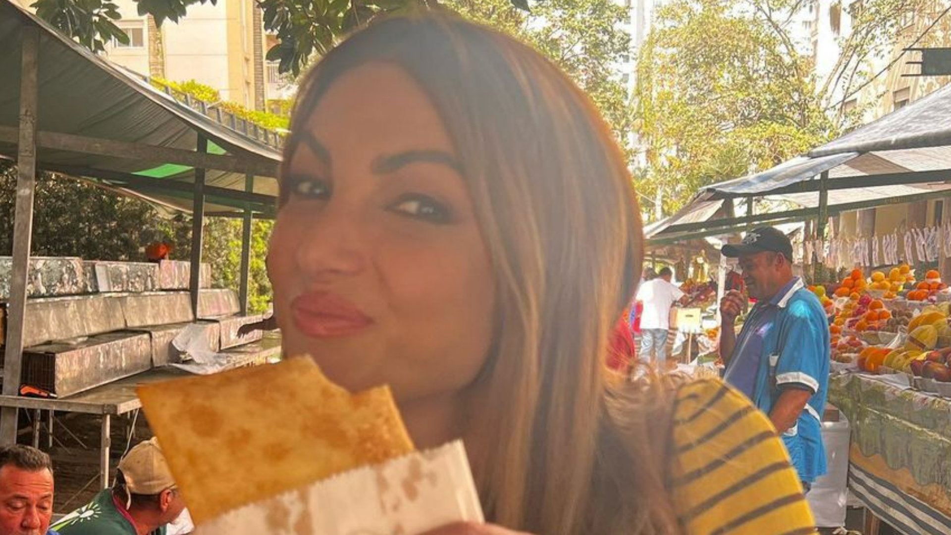 Patrícia Poeta curte a tarde fazendo programa tipicamente paulista: ”Adoro!”