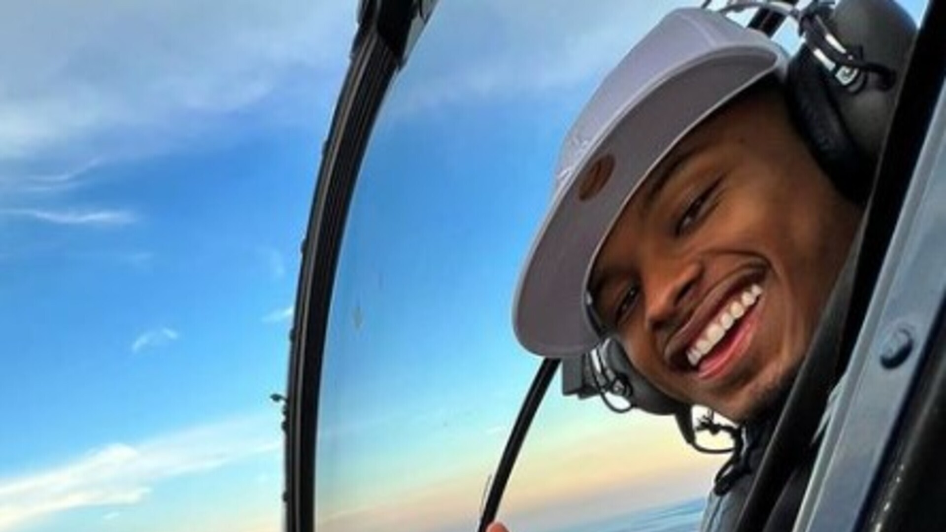 Paulo André faz voo de helicóptero por Nova York: “Experiência incrível”