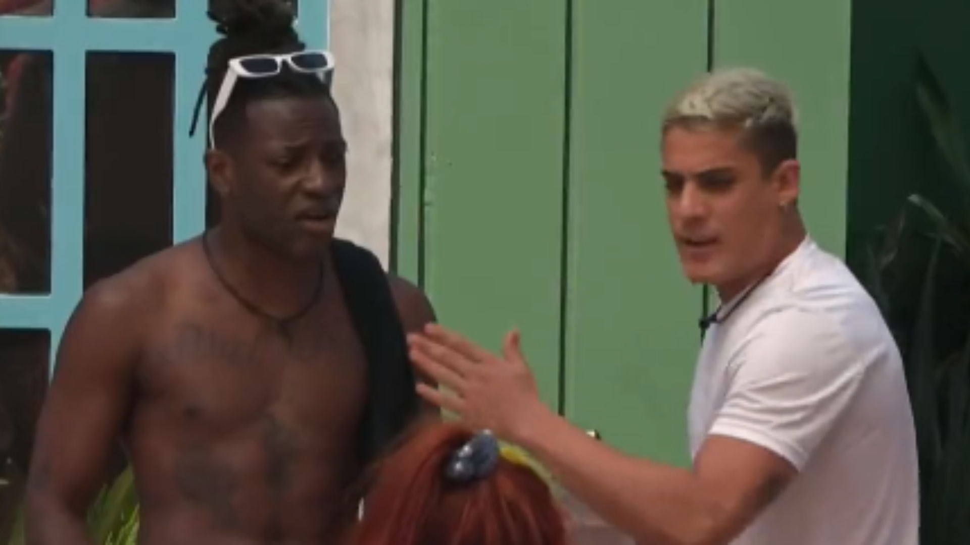 A Fazenda 14: Tiago Ramos e Pelé Milflows brigaram e tiveram que ser separados
