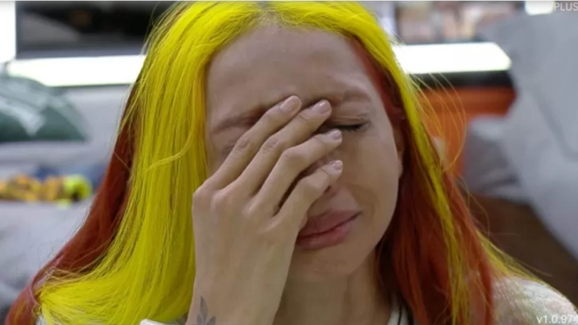 A Fazenda 14: Ruivinha de Marte pensa em desistir do reality show