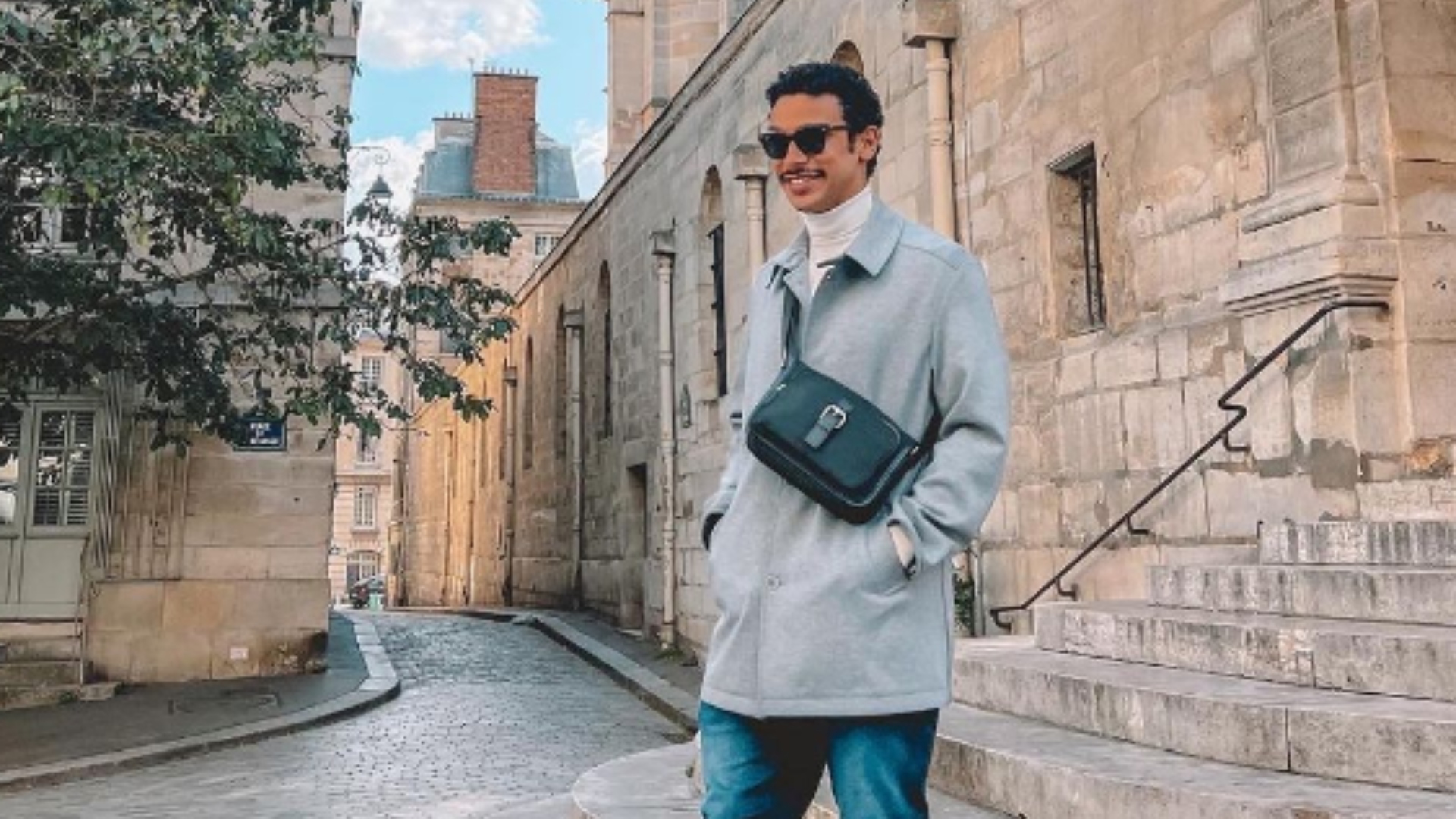 Sérgio Malheiros encanta ao mostrar fotos com Sophia Abrahão em Paris