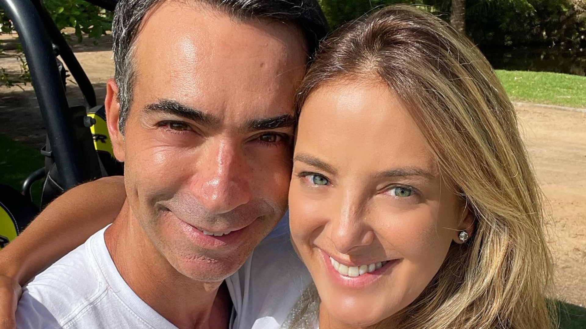 Ticiane Pinheiro se derrete após ser surpreendida por Cesar Tralli: “Te amo”