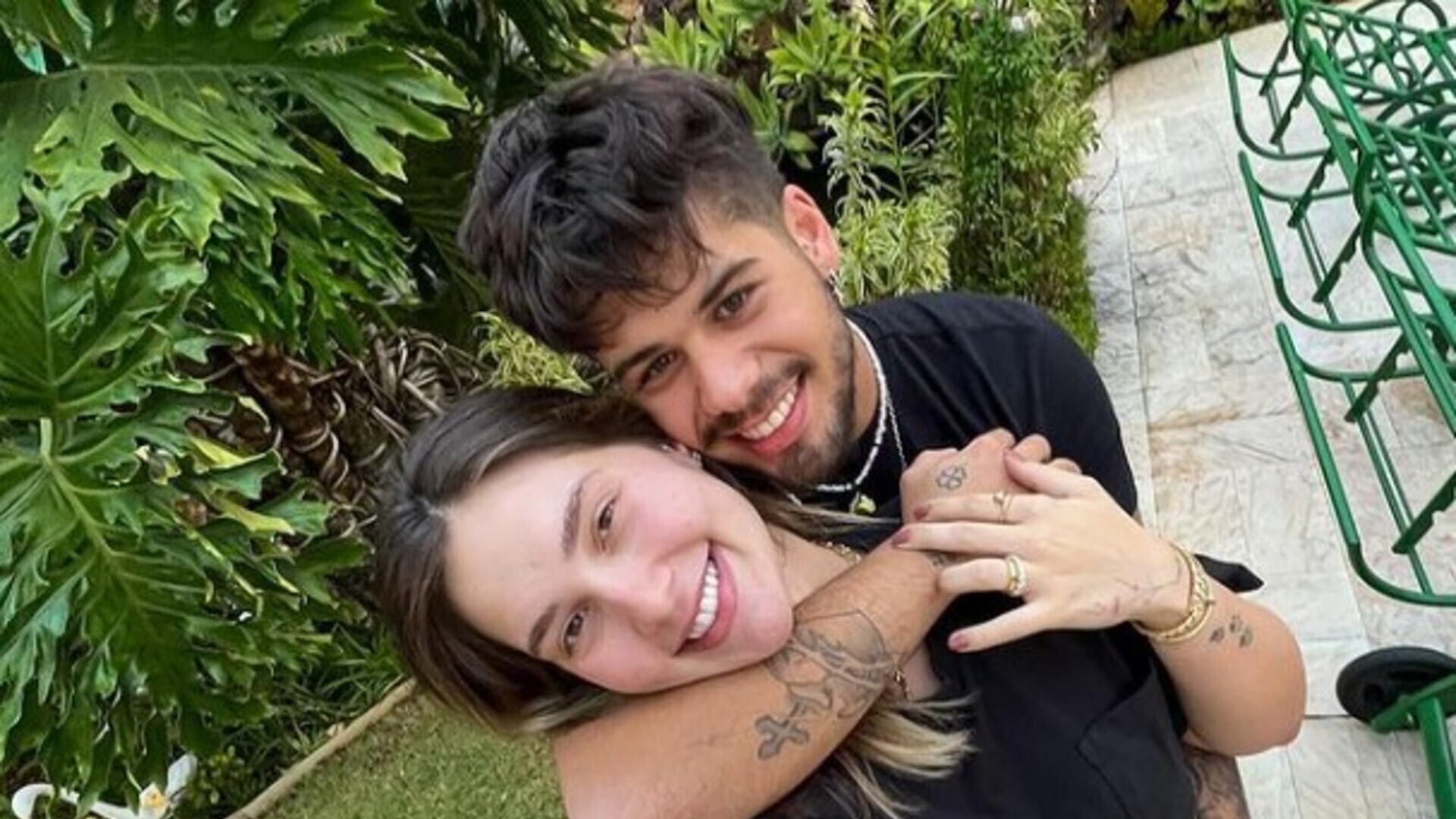 Virginia Fonseca e Zé Felipe esbanjam amor e alegria em selfies