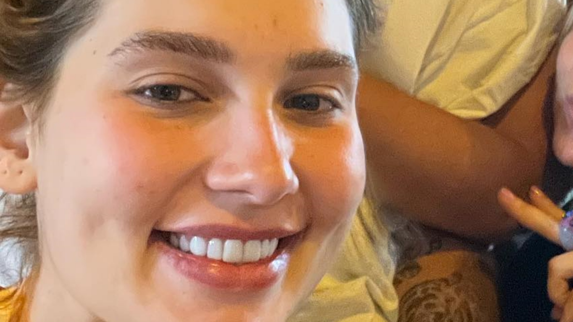 Virginia Fonseca posta clique com os sogros e faz agradecimento: “Gratidão”