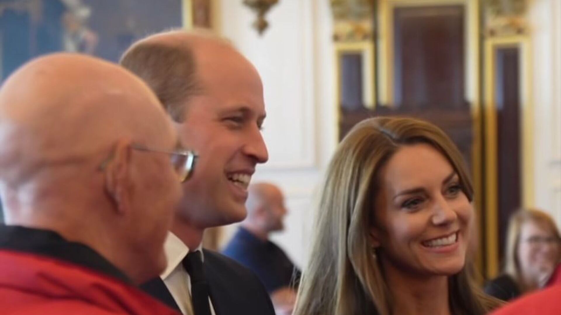 Príncipe William e Kate Middleton agradecem funcionários e voluntários que participaram de funeral da Rainha Elizabeth II