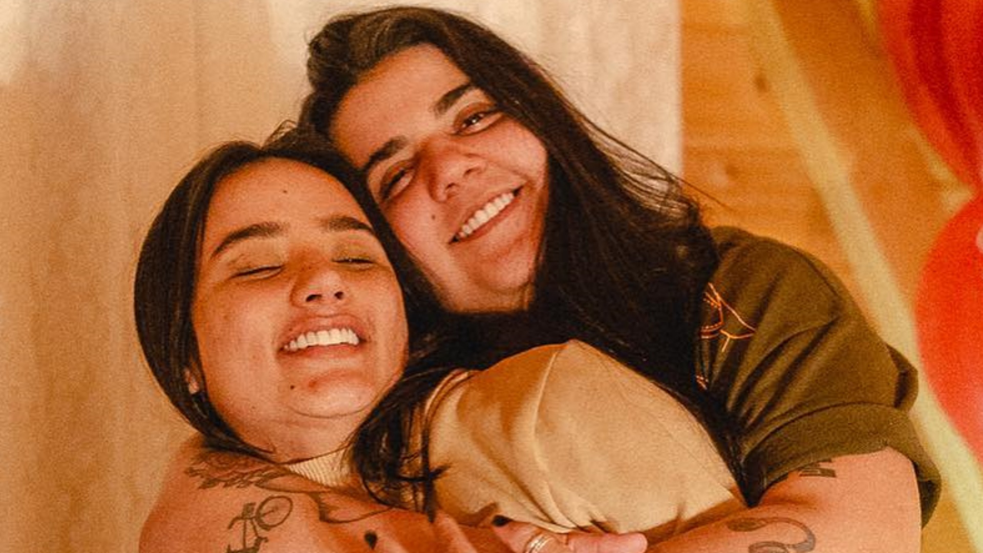 Yasmin Santos assume namoro com Ana Sprot e se declara: “O meu melhor sim”