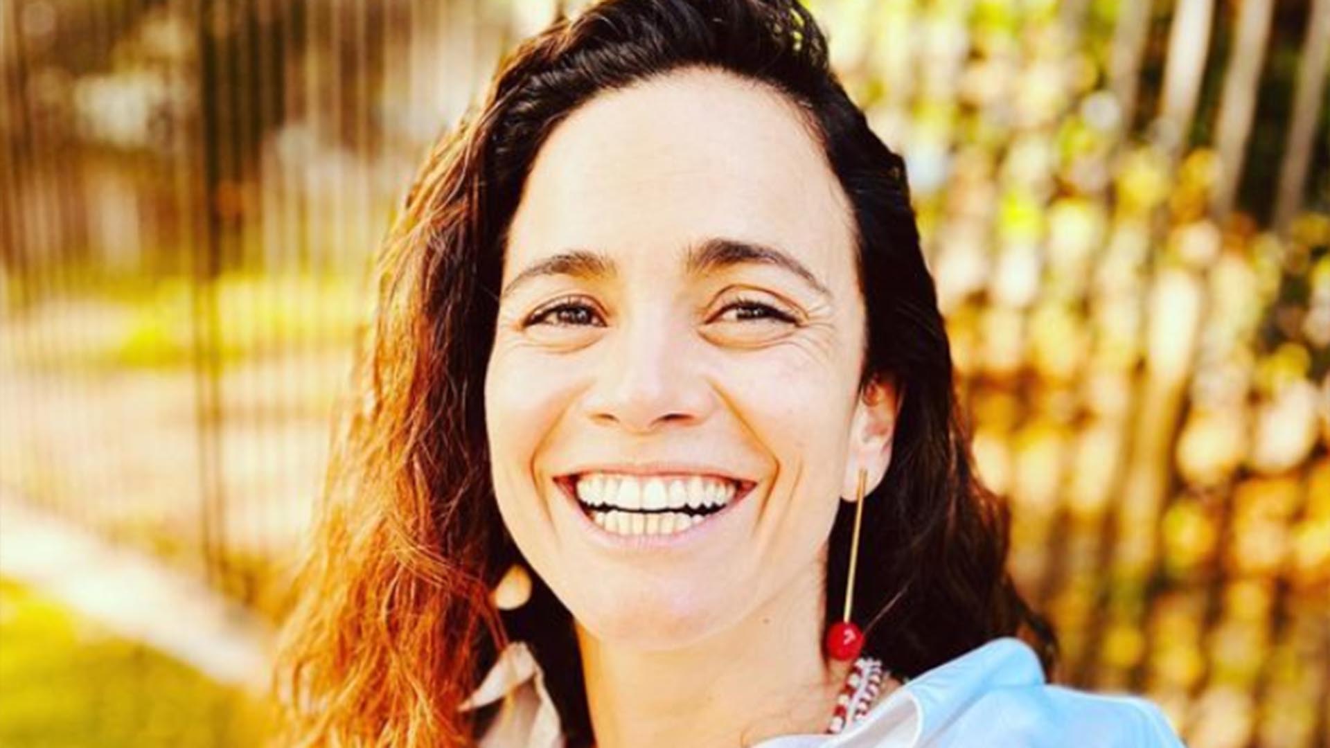 Alice Braga ganha declaração da namorada, que também é atriz brasileira