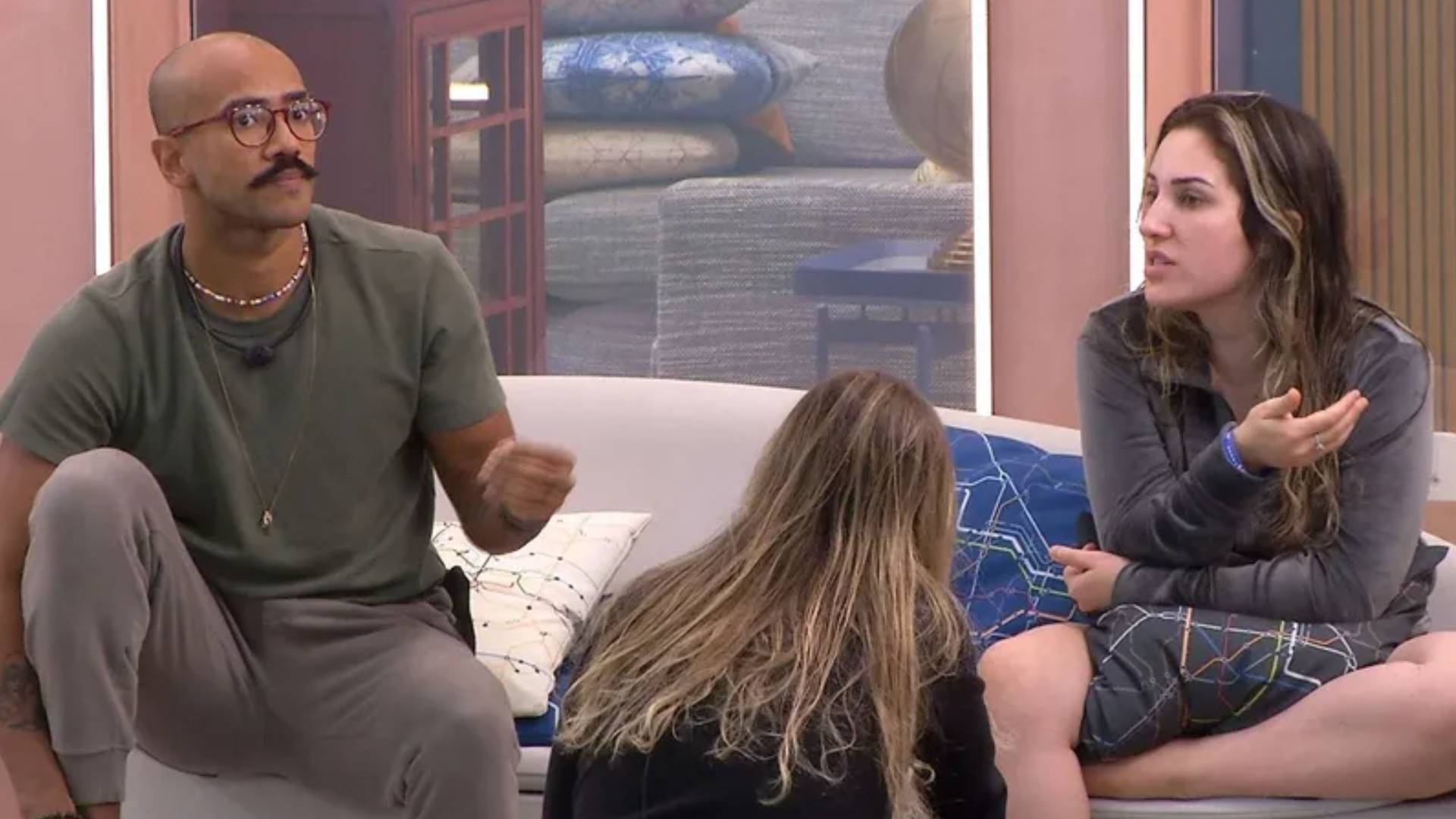 BBB 23: Amanda confronta Ricardo e promete: ”Abre seus olhos”