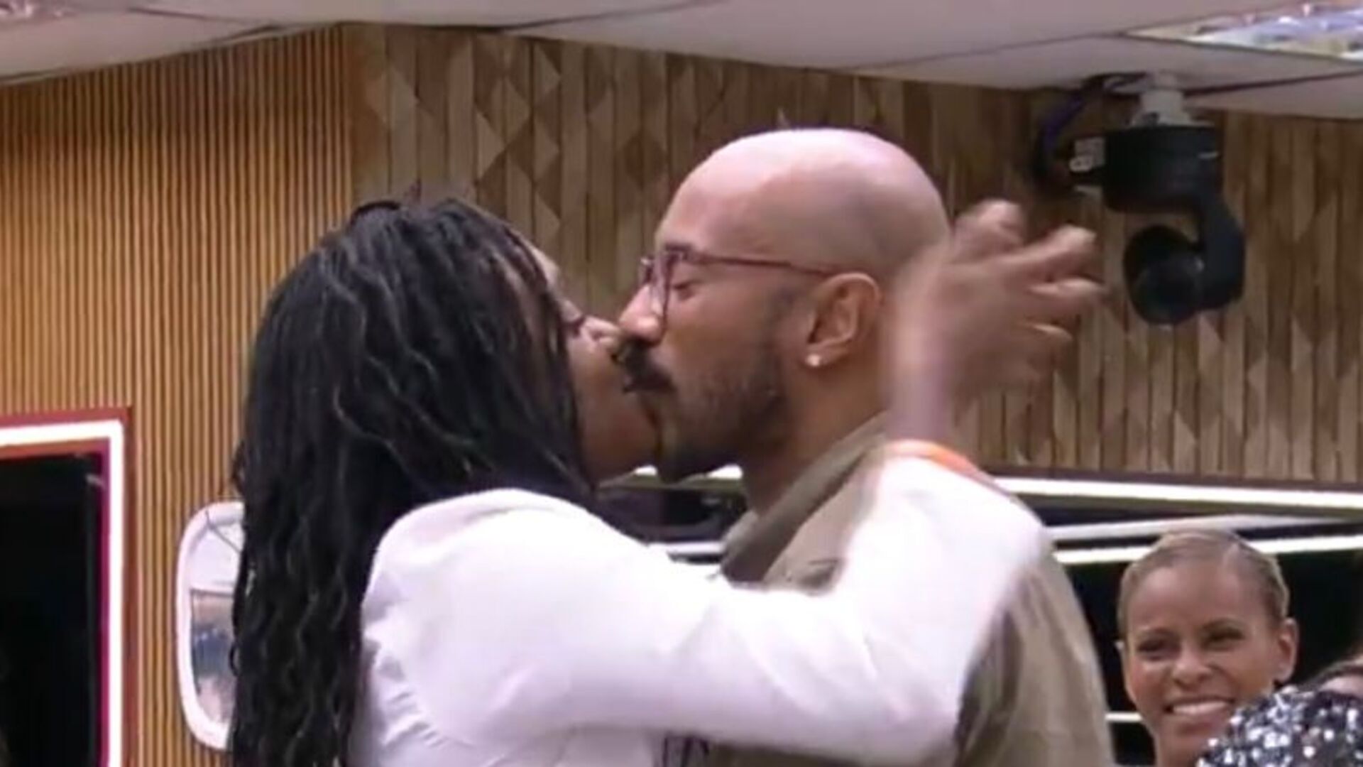 BBB 23: Sarah Aline se declara para Ricardo no aniversário do brother