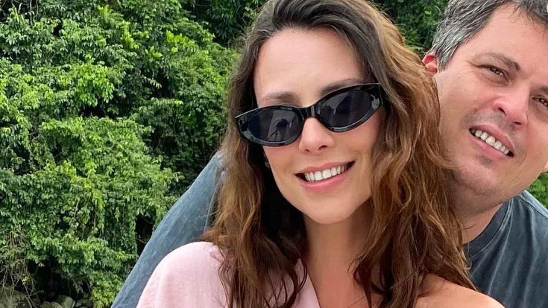 Com cliques raros, Camila Rodrigues se declara no aniversário do marido: “Grata pelo nosso reencontro”