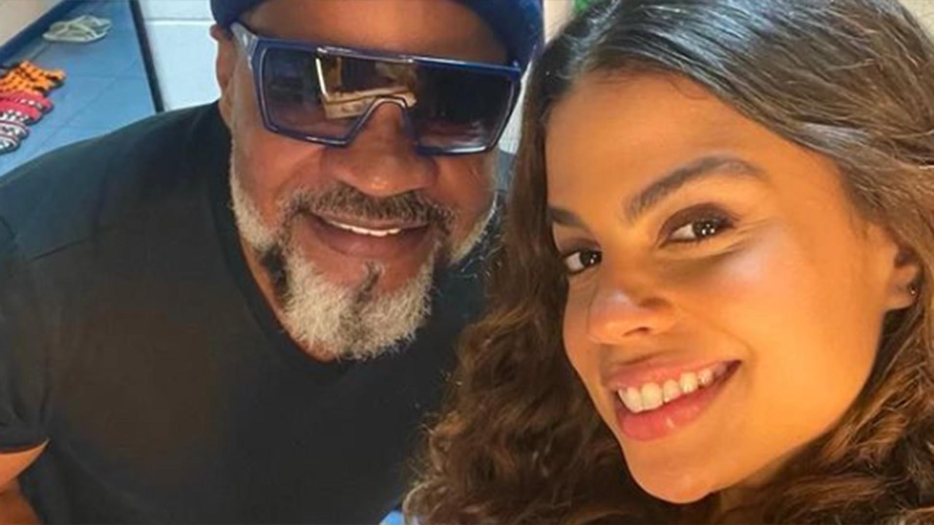 Carlinhos Brown celebra encontro com a filha famosa nos corredores da Globo