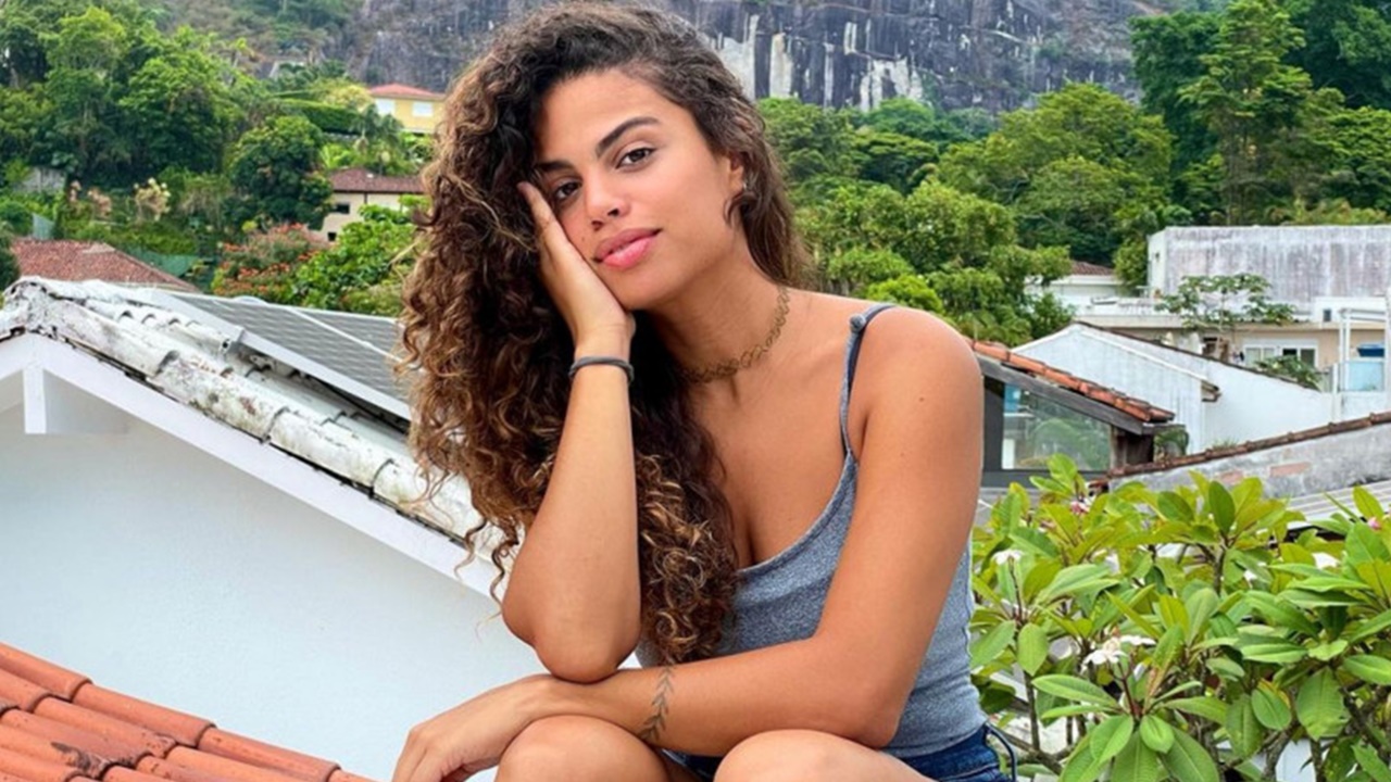 Clara Buarque, de Travessia, vira destaque da Disney; entenda