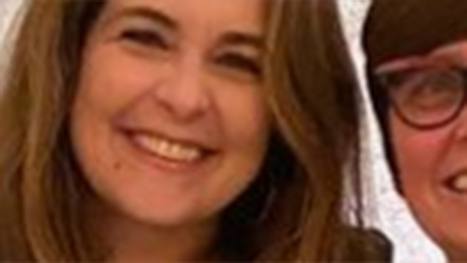 Longe da TV, Lídia Brondi surge em foto inédita com Claudia Abreu e Cassio Gabus Mendes