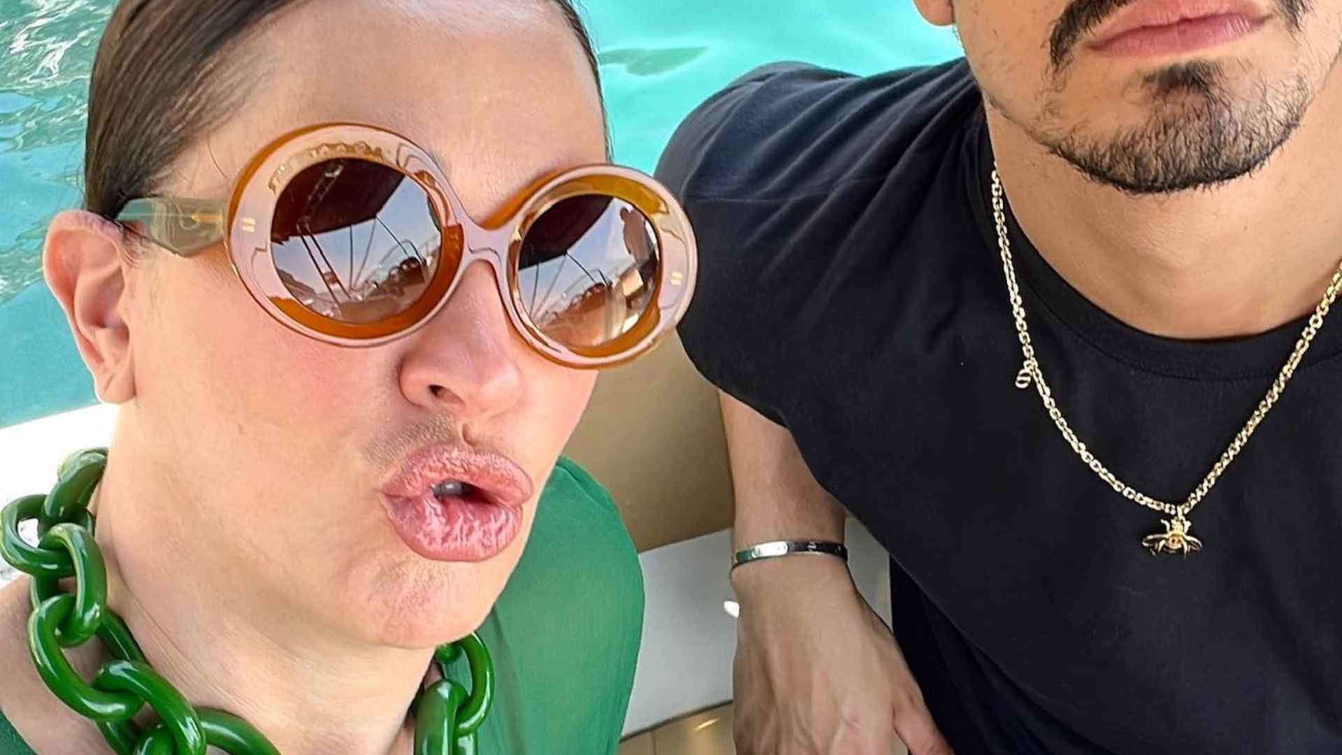 Claudia Raia se derrete ao surgir agarradinha com Enzo Celulari e Sophia: “Amores da minha vida”