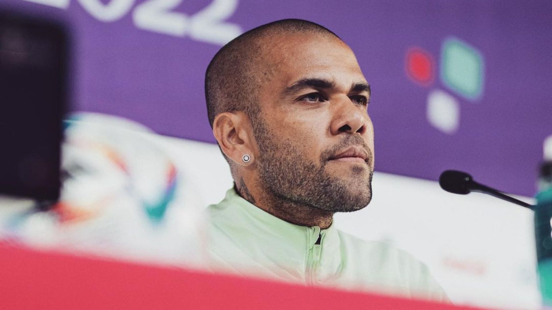 Daniel Alves pode voltar a jogar futebol em campeonato com presidiários