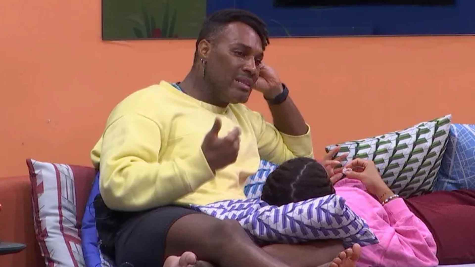 BBB 23: Aos prantos, Fred Nicácio desabafa sobre o paredão: “Estou com medo”
