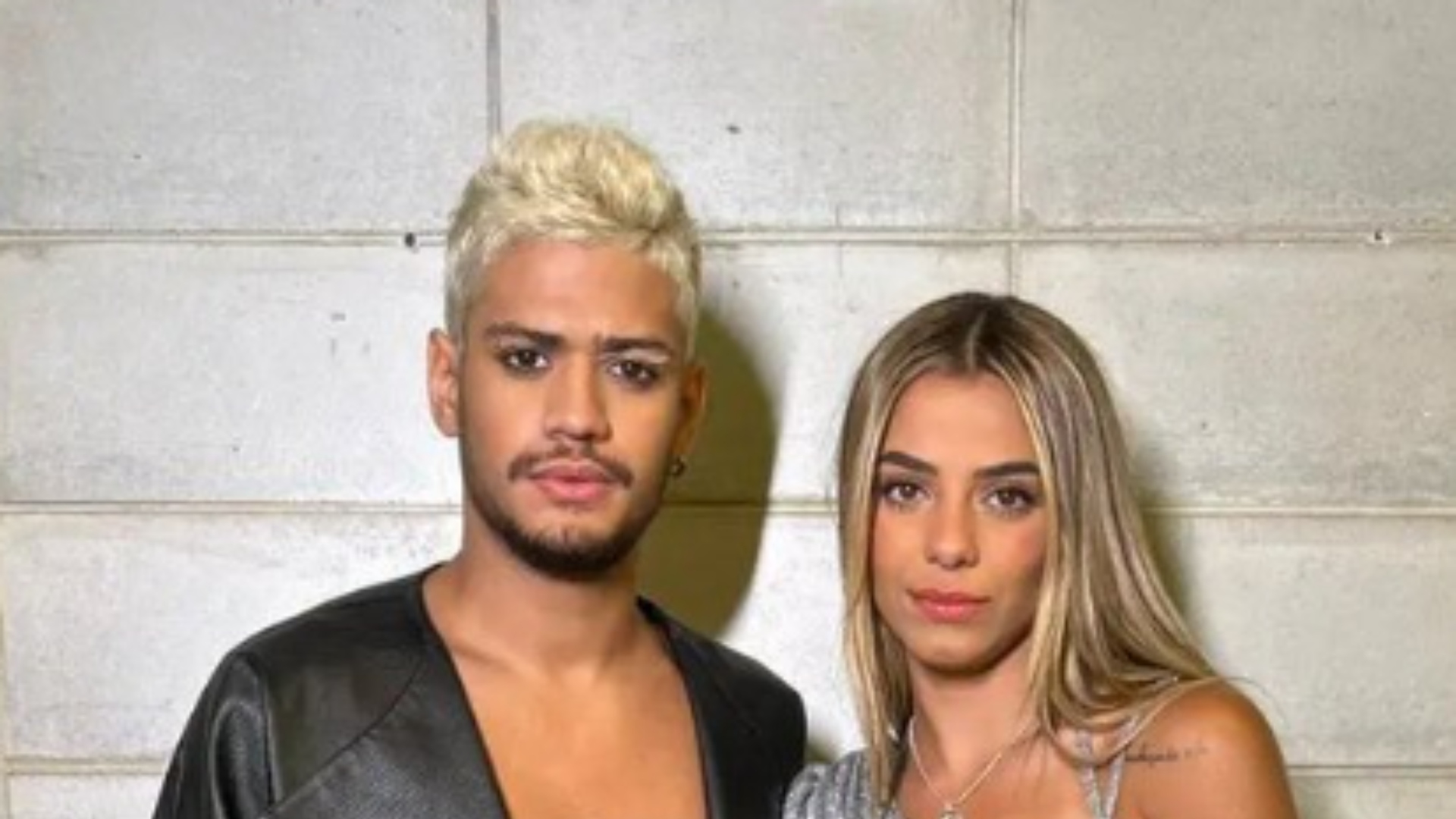 BBB23: Gabriel Santana e Key Alves posam com look escolhido para grande final; veja