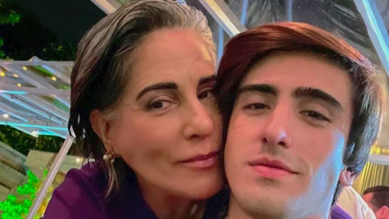 Gloria Pires revela reação de filho após mudar cabelo: “Difícil”