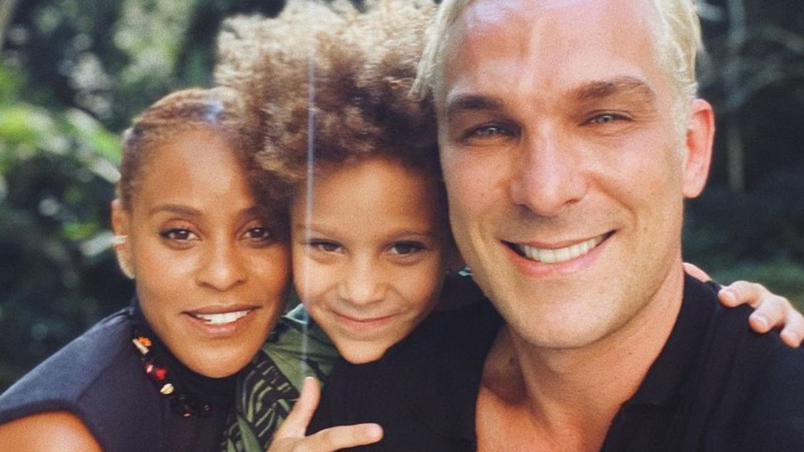 Marido de Aline Wirley, do BBB23, narra reencontro da cantora com o filho: “Muita paz”