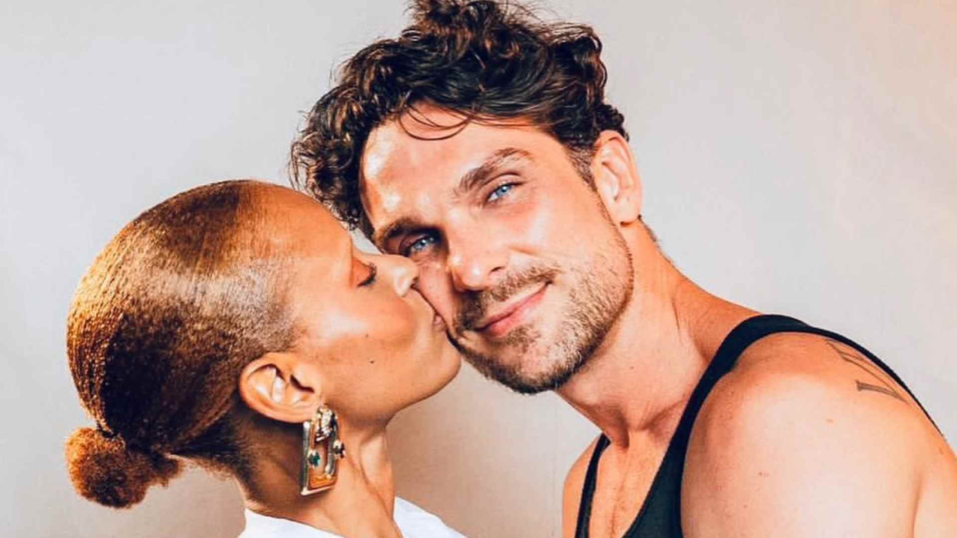 Marido de Aline Wirley, do BBB 23, confessa ansiedade para reencontrar a cantora: “Poder abraçar”