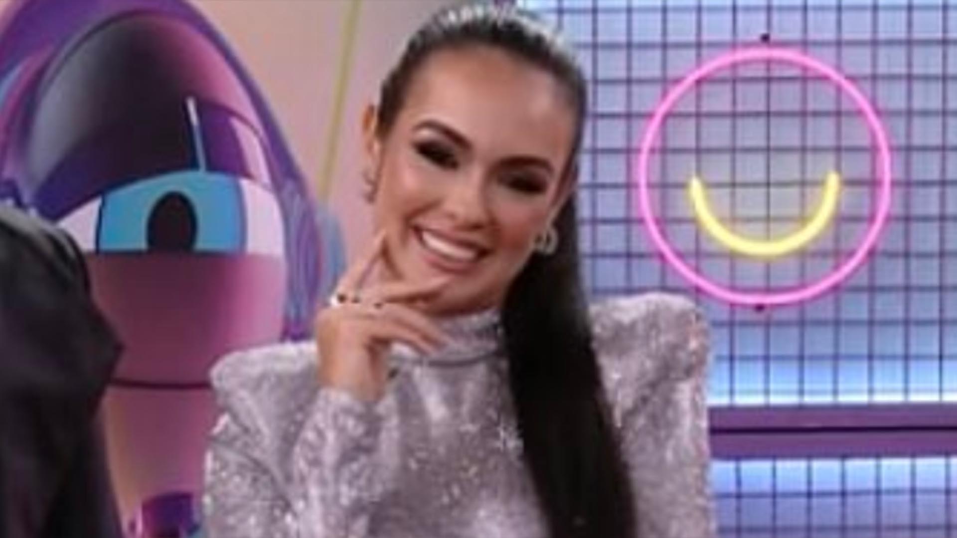 Larissa usa look com recortes estratégicos na final do BBB 23