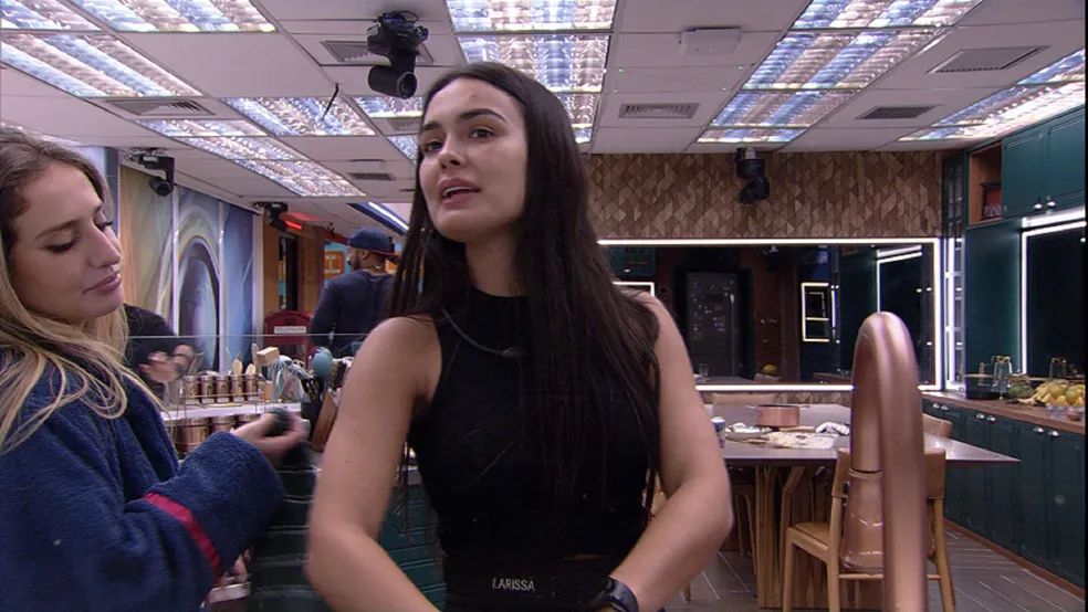 BBB23: Emparedados, Larissa e Ricardo trocam provocações dentro da casa