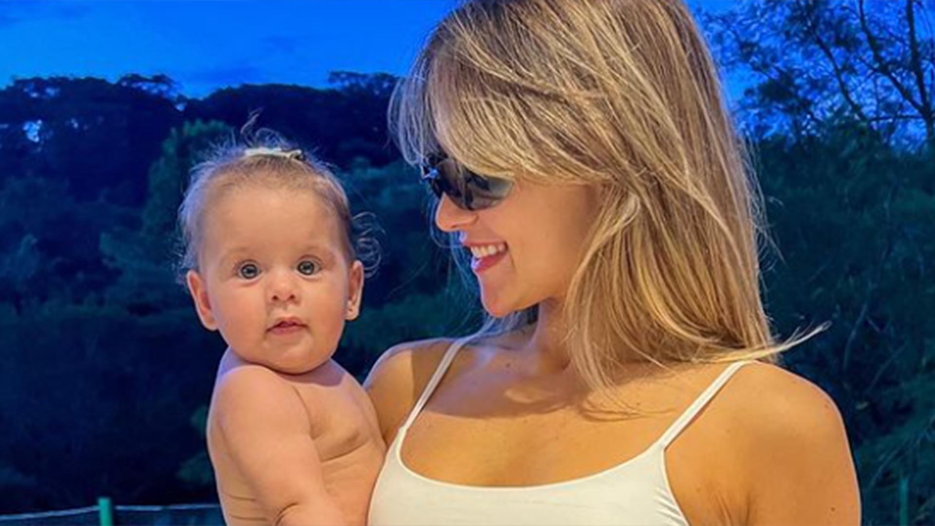 Virginia Fonseca faz tatuagem com homenagem para a filha caçula, Maria Flor
