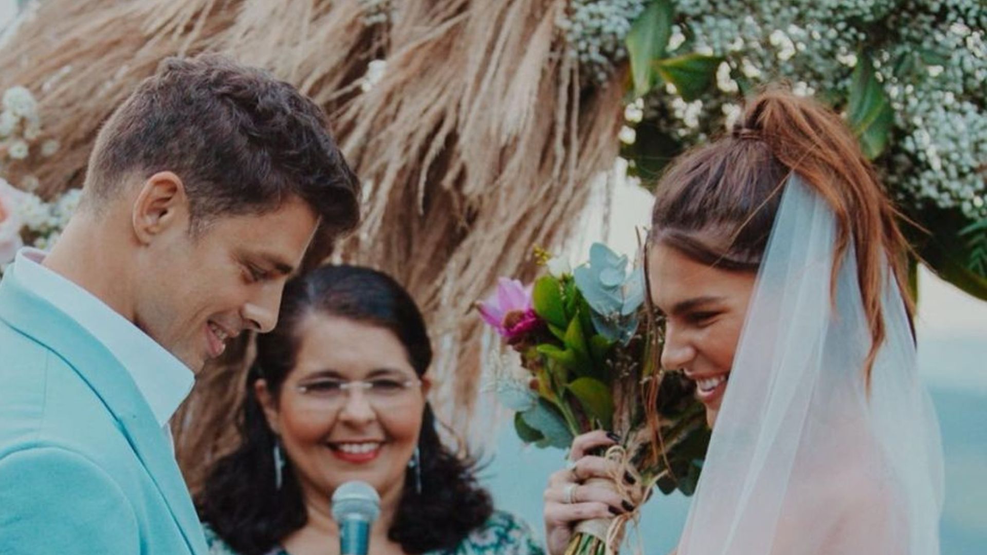 Discrição, crises e ausência de filhos: como foi o casamento de Cauã Reymond