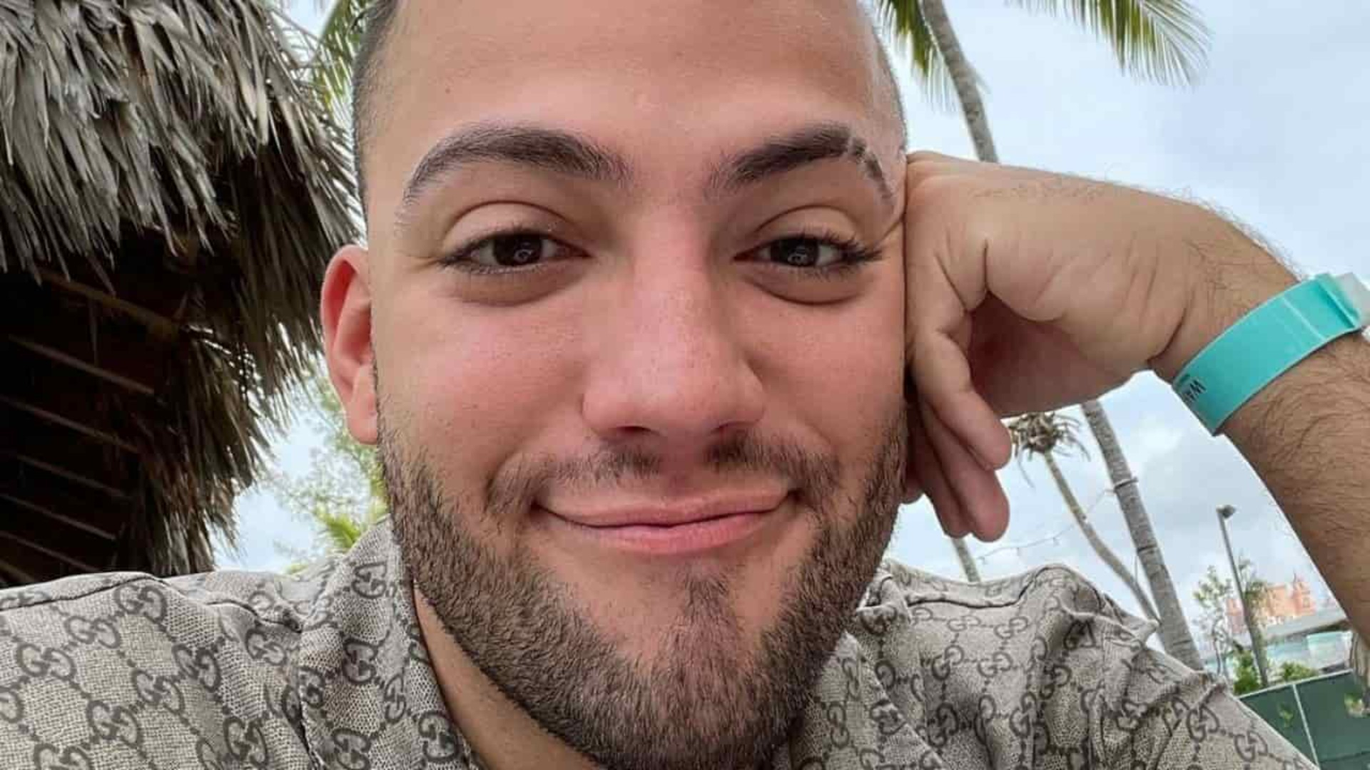 Lucas Rangel faz viagem repentina ao Japão e promete nova fase: ‘Alucinado’