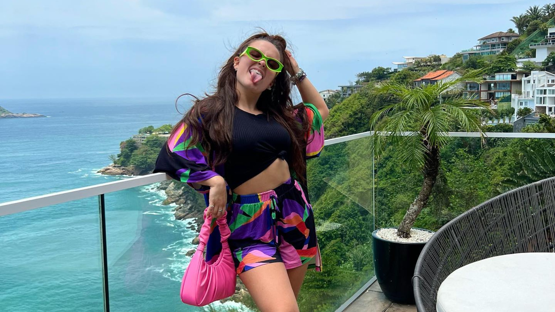 Mansão de Larissa Manoela ocupa mais de dois terrenos em condomínio; saiba quanto custou
