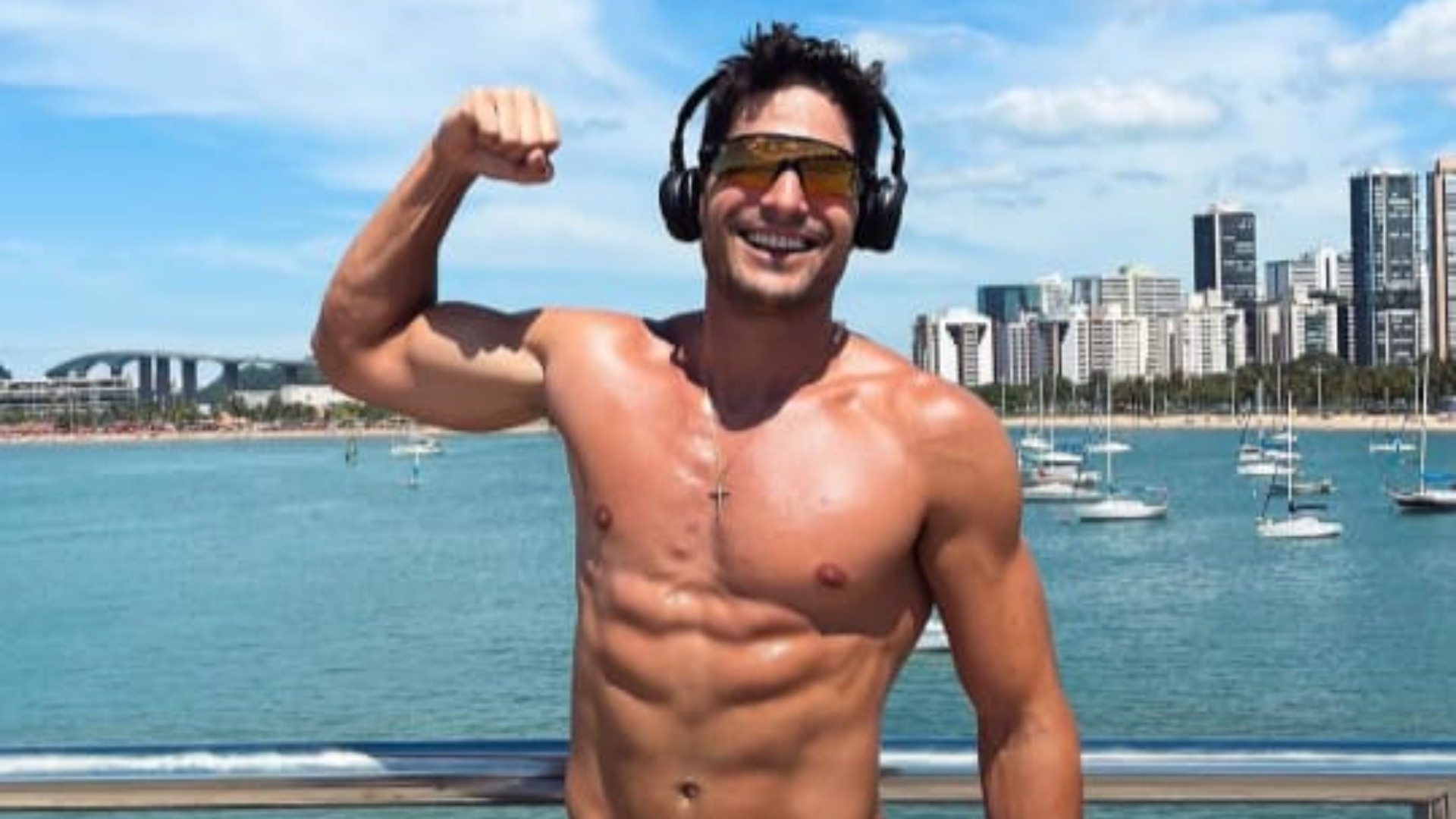Ex-BBB André Martinelli foca em negócios e descarta imagem de musculoso: ‘Natural’