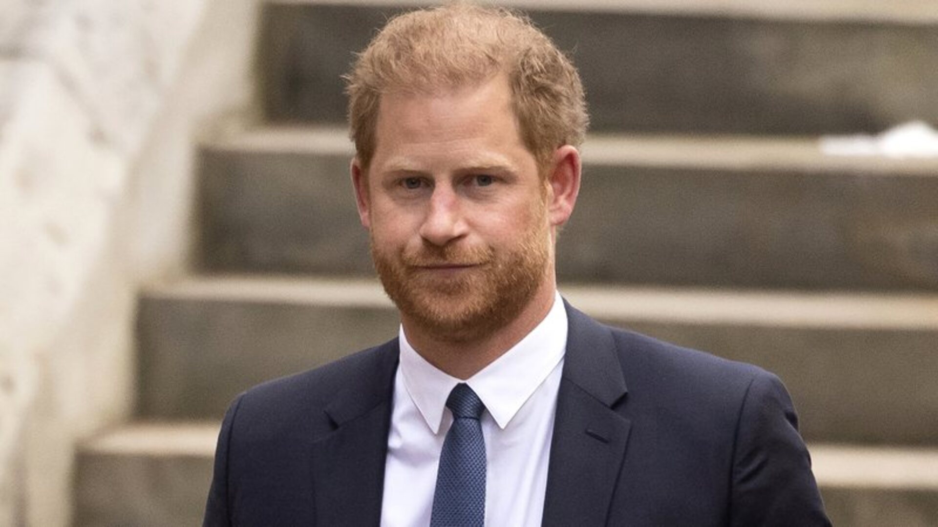 Príncipe Harry queria receber convite para a coroação diretamente de seu pai Rei Charles III