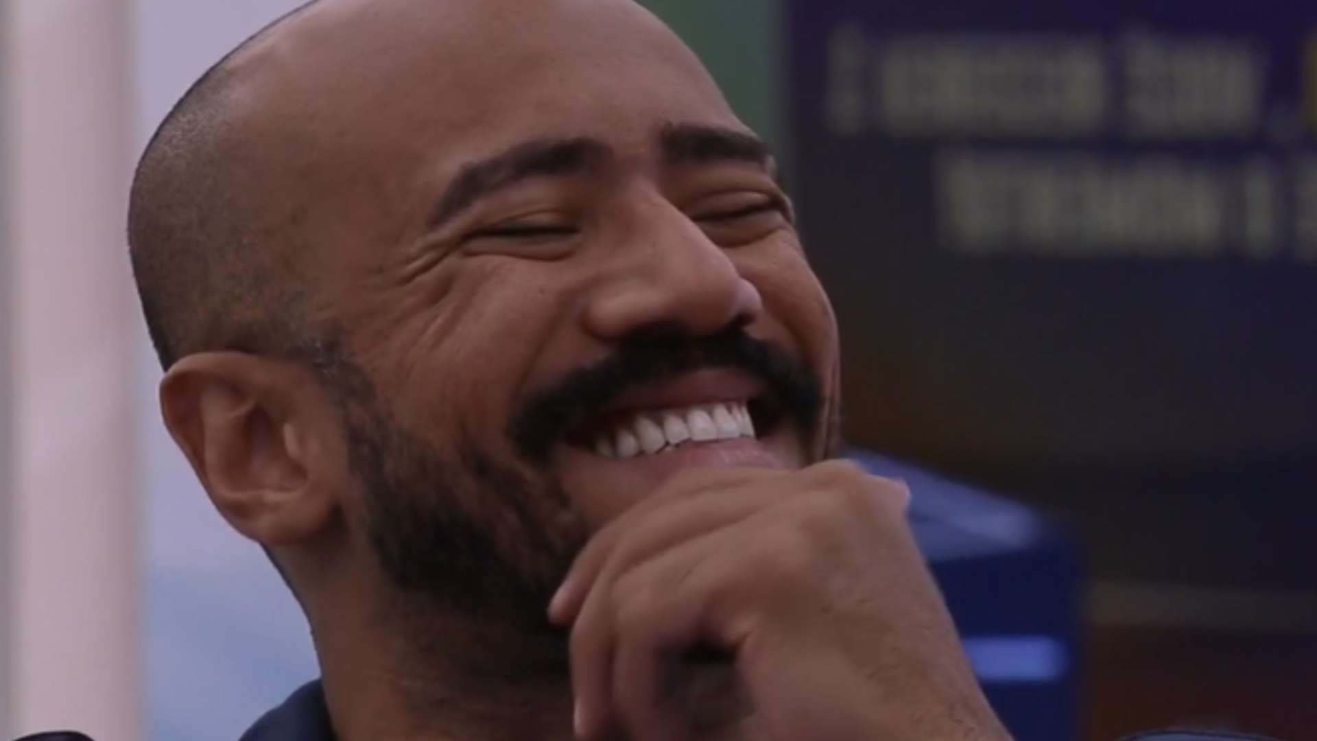 BBB 23: Ricardo dá risada ao descobrir quantos votos recebeu: ”Eu me acabo”