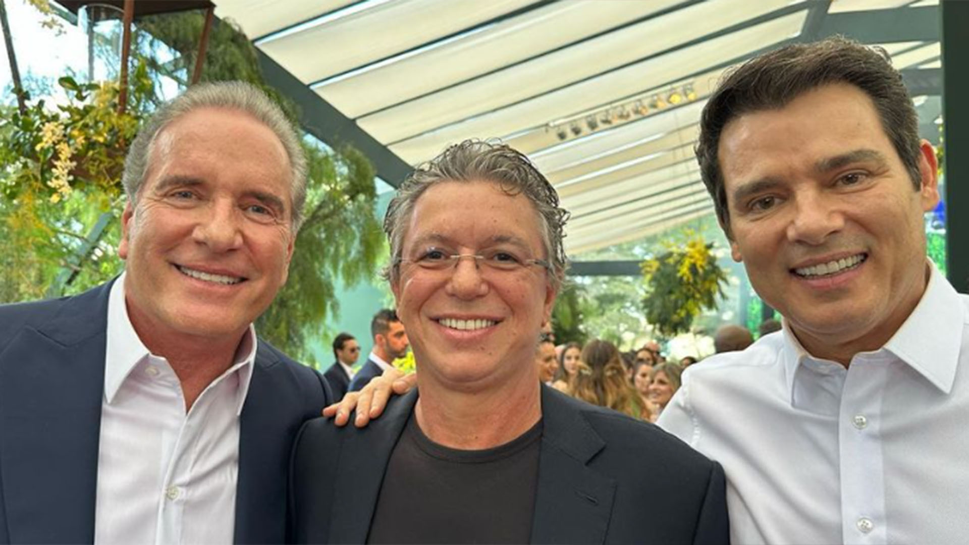 Boninho encontra Roberto Justus e Celso Portiolli em festa