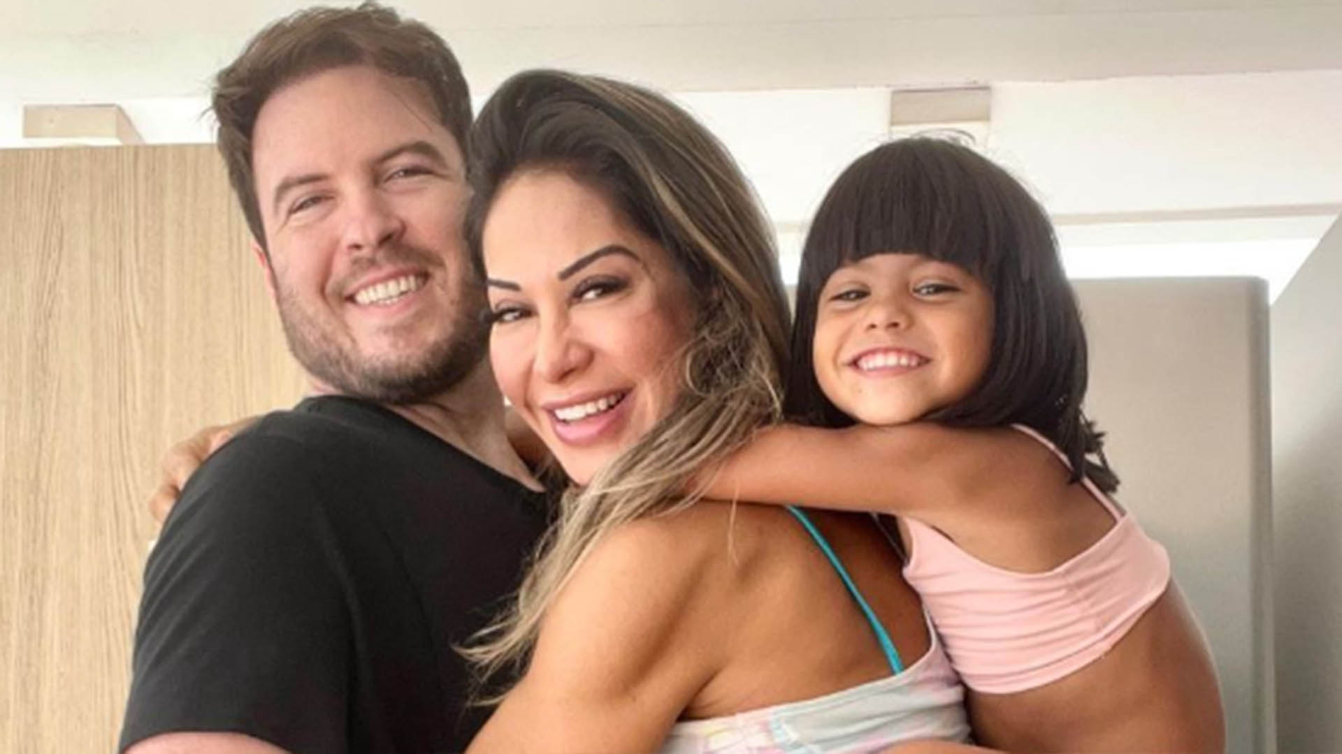 Maíra Cardi conta sobre acordo com Arthur Aguiar para a guarda da filha, Sophia