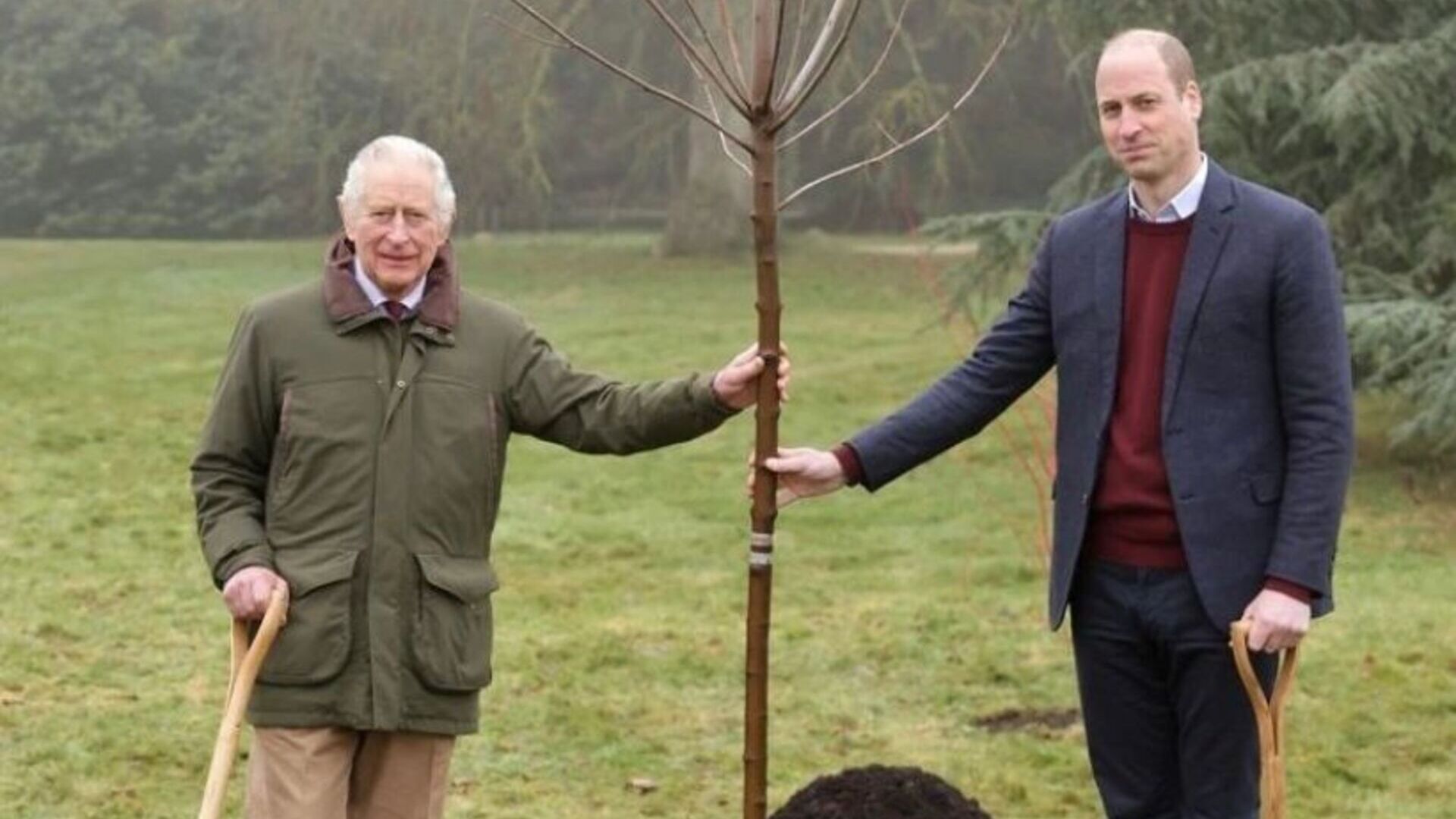 Príncipe William e Rei Charles III realizam o último trabalho real da Rainha Elizabeth II