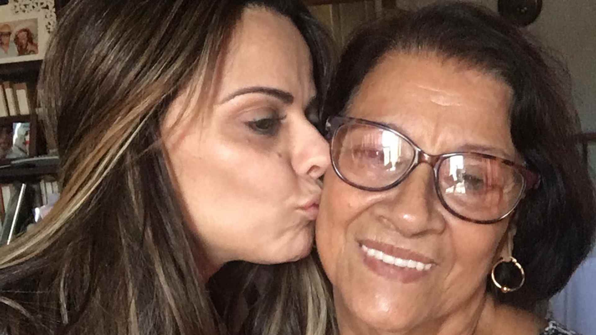 Viviane Araújo presta linda homenagem no aniversário da mãe: “Minha rainha”