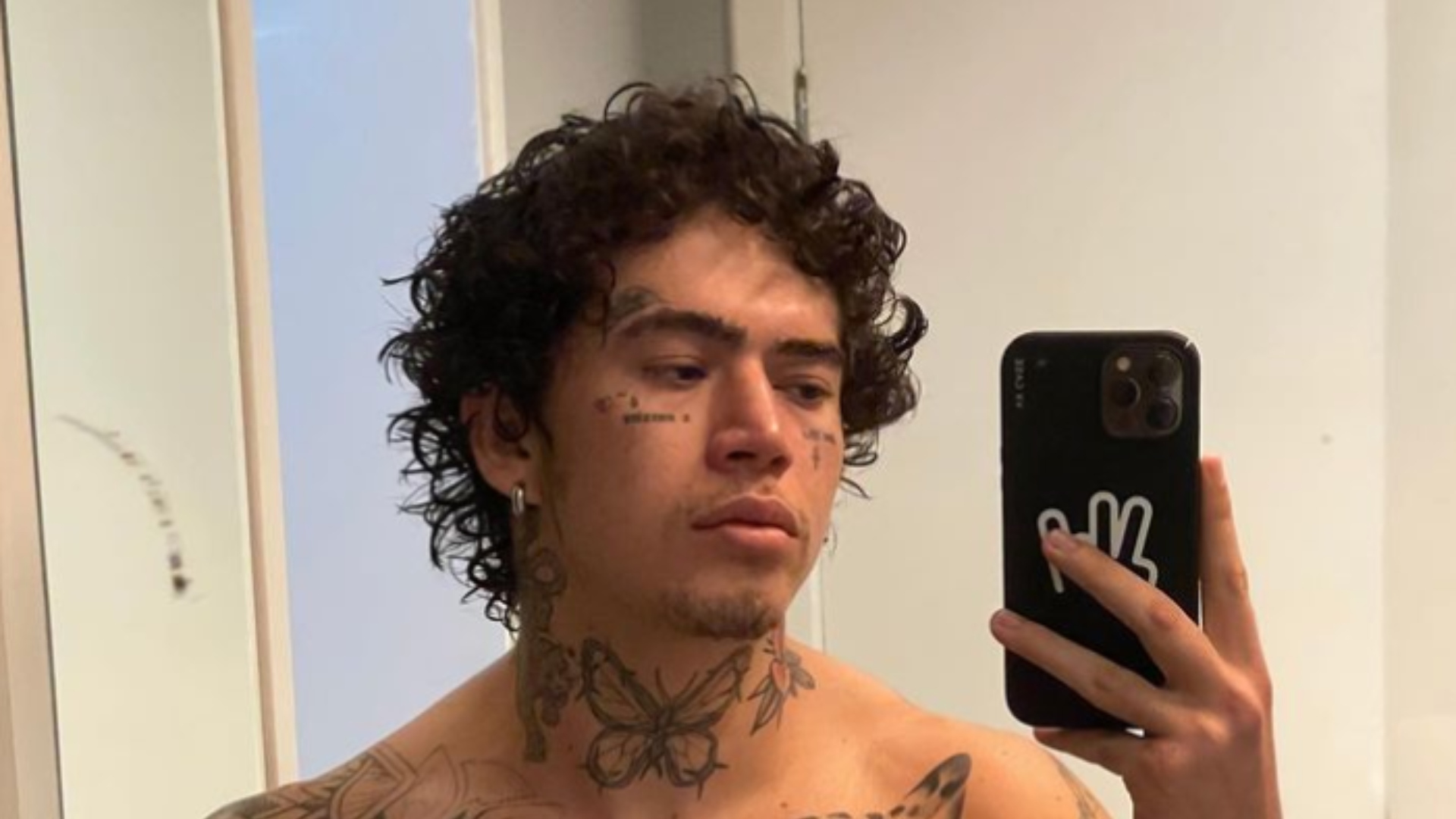 Whindersson Nunes reflete sobre fama e ostentação de fortuna
