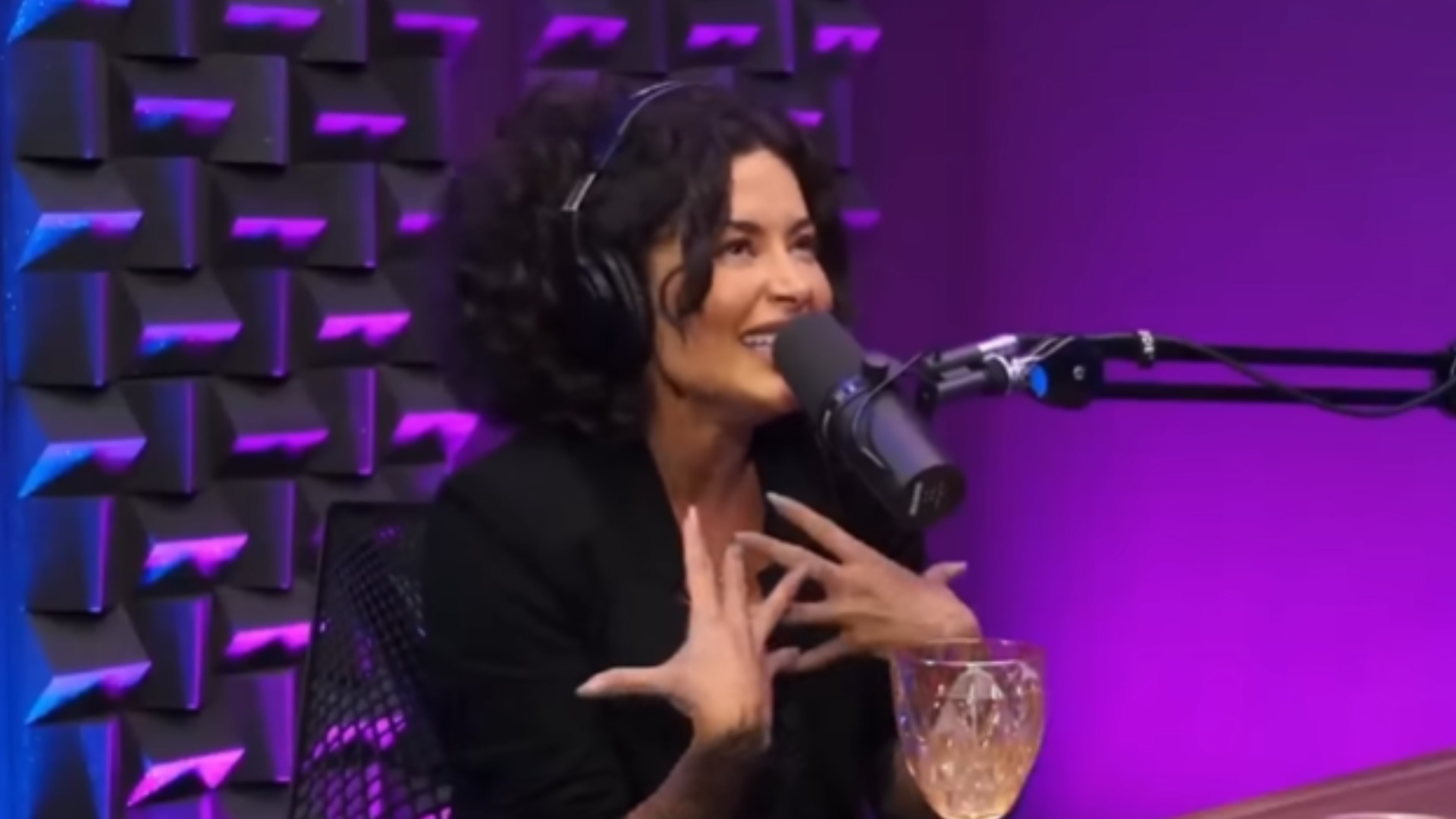 Aline Campos surpreende ao expor romance com ator de ‘As Branquelas’