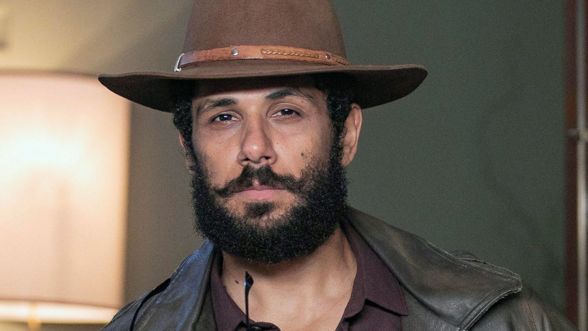 Ramiro de Terra e Paixão, Amaury Lorenzo revela aceitação do público com romance LGBTQIA+