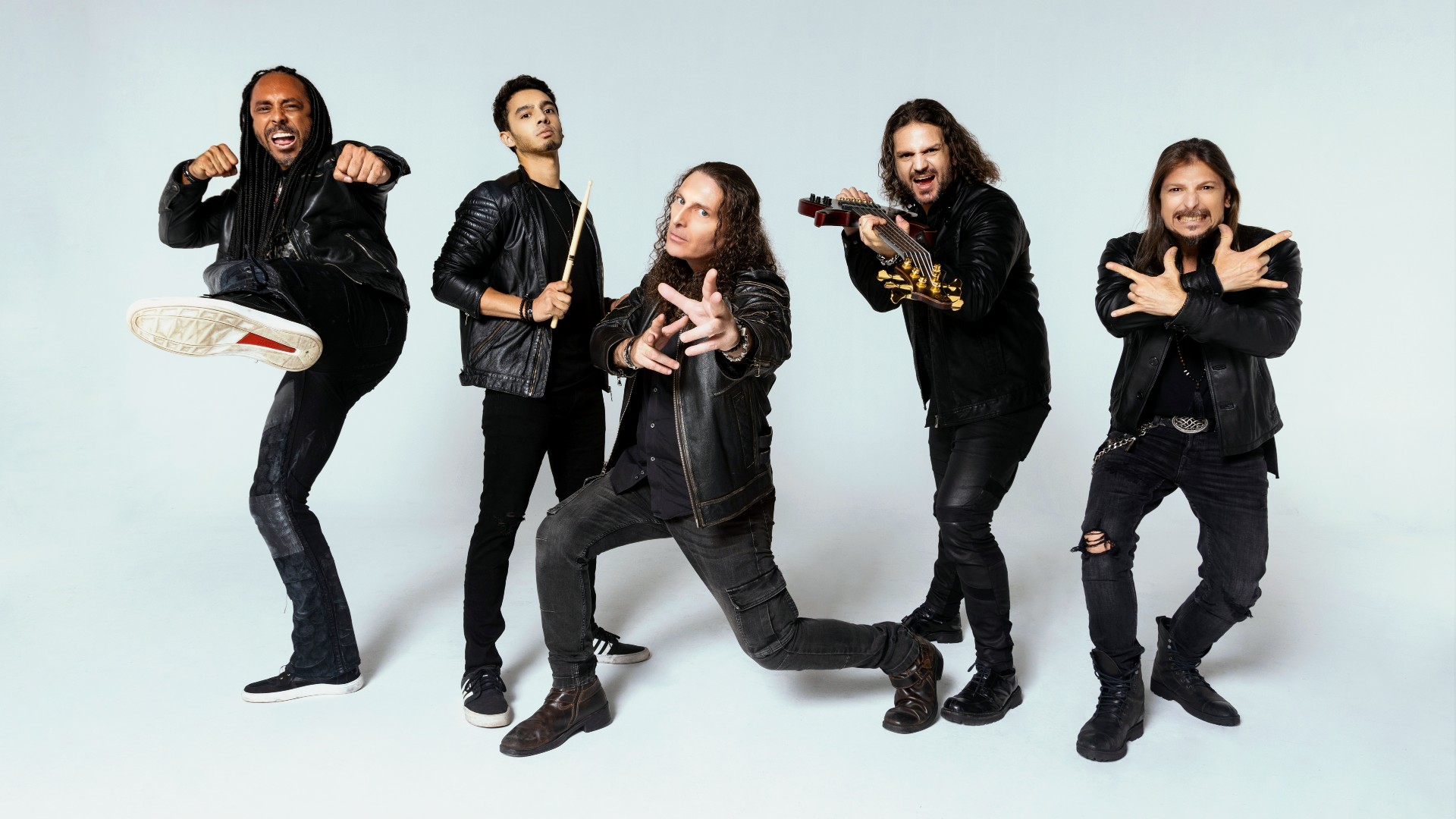 Saiba o que os integrantes do Angra fazem antes do show