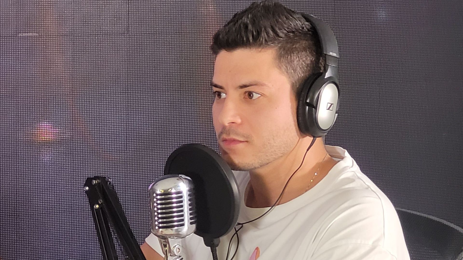 Arthur Aguiar declara que participação no BBB não resgatou sua carreira: ‘Propósito’