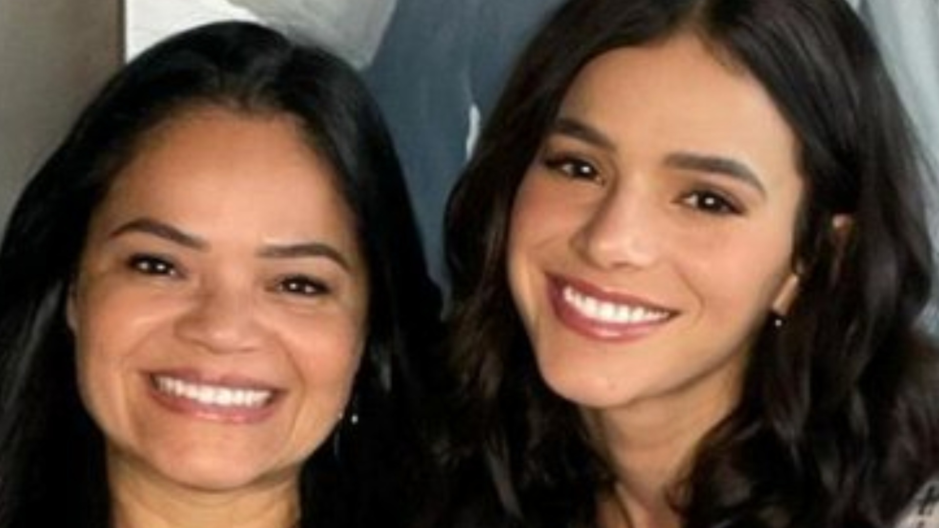 Assim como Larissa Manoela, Bruna Marquezine já teve desavença com a mãe