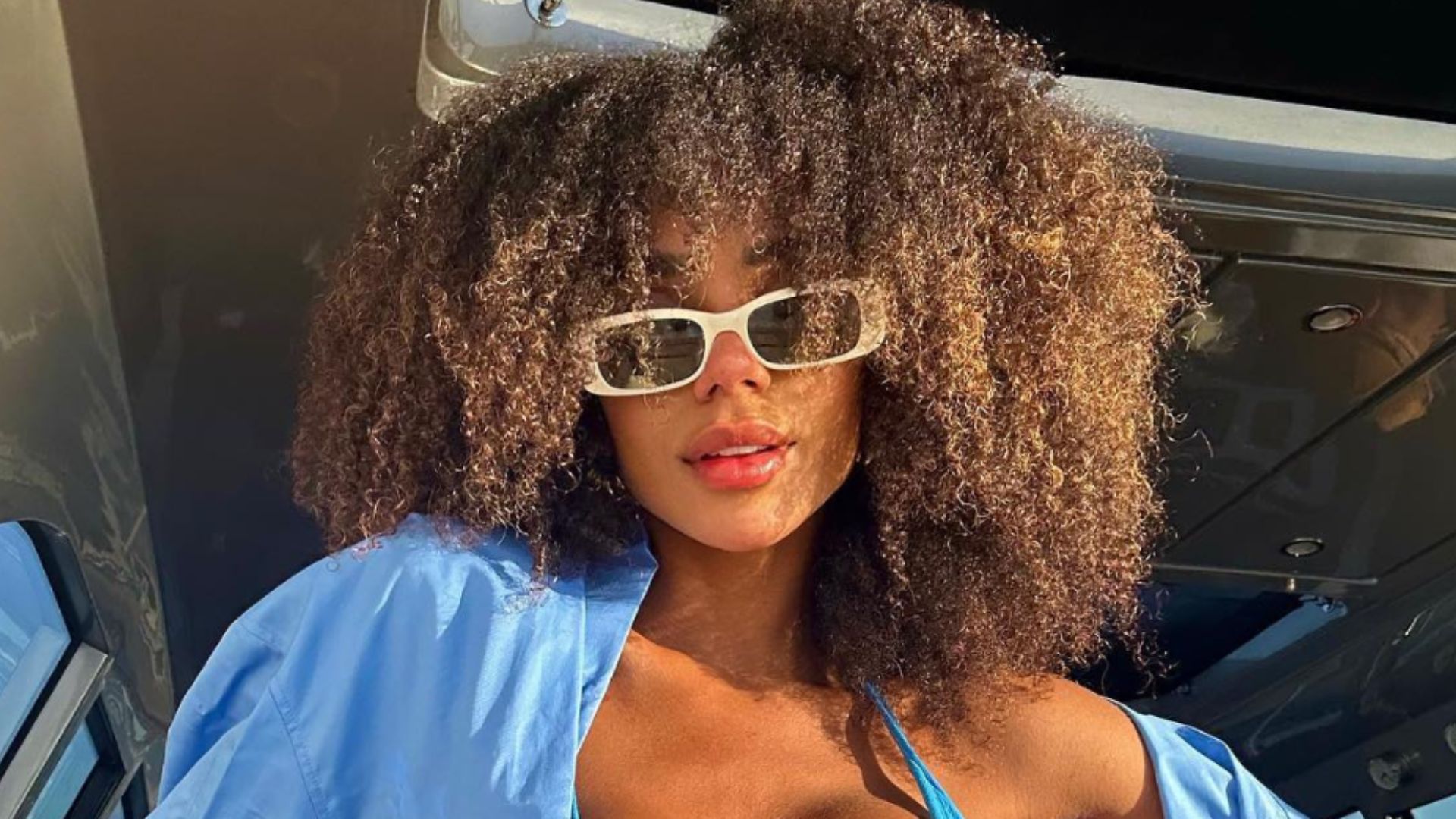 Brunna Gonçalves esbanja beleza natural em Ibiza: “Paraíso”